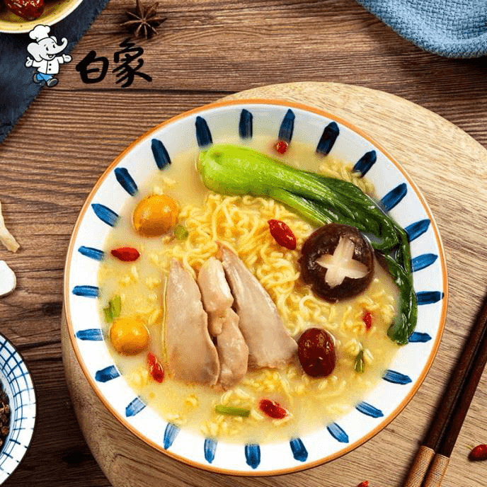 高湯熬制、營(yíng)養(yǎng)美味，解碼白象食品“湯好喝高湯面”制作工藝